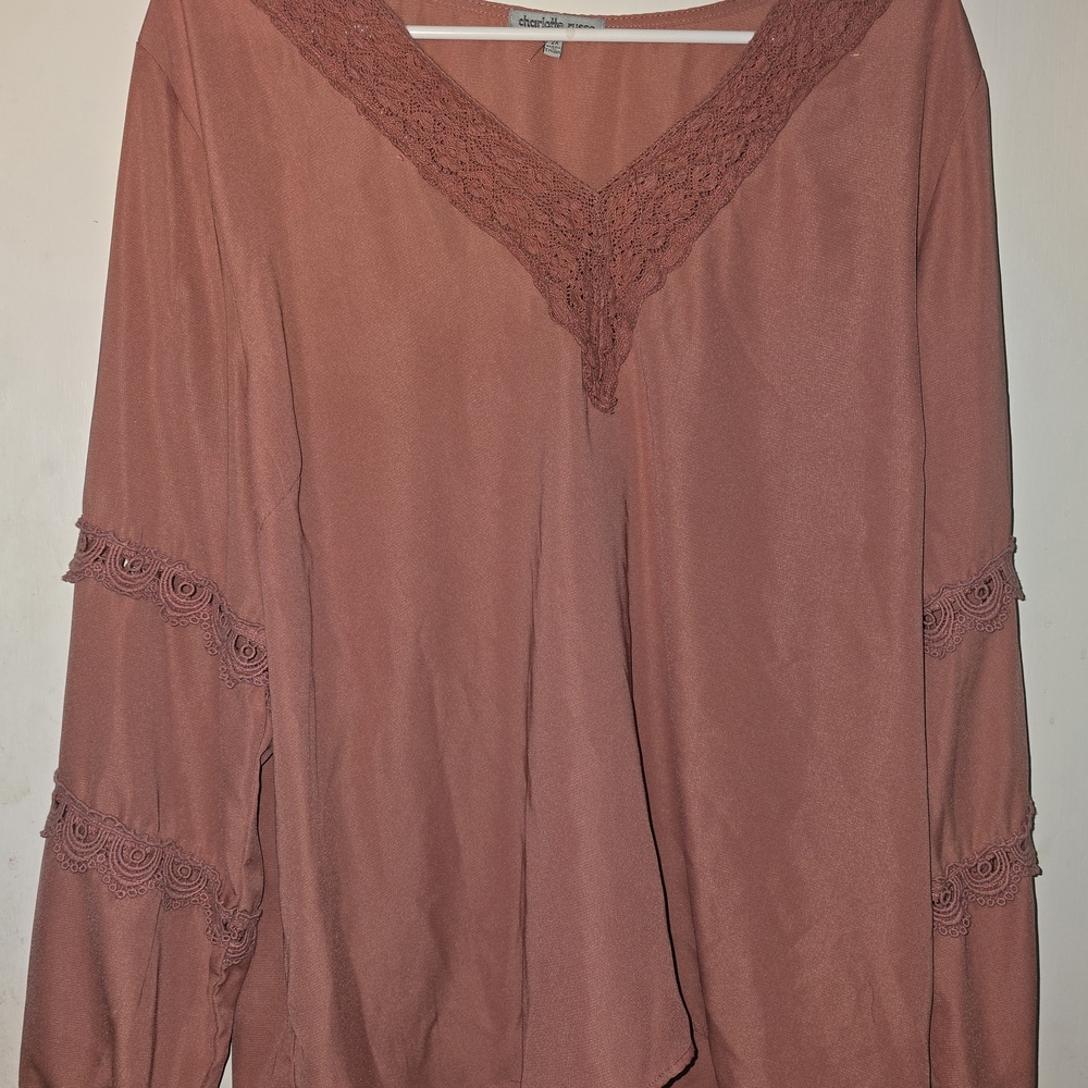 Women's Lace Trim V-Neck Top - Pink